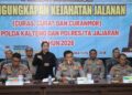 Kapolda Kaltebg Irjen Pol Iwan Kurniawan, memimpin pres release pengungkapan kejahatan jalanan, Sabtu (30/5/2026). (Ist)