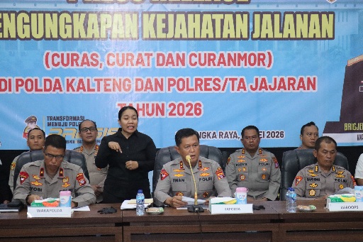 Kapolda Kaltebg Irjen Pol Iwan Kurniawan, memimpin pres release pengungkapan kejahatan jalanan, Sabtu (30/5/2026). (Ist)