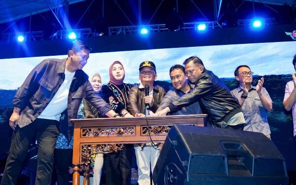 Gubernur Kalteng, Agustiar Sabran, dan Jajaran Forkopimda membuka RTH, Kanal Lapor Pak, QRIS Bank Kalteng. (Ist)