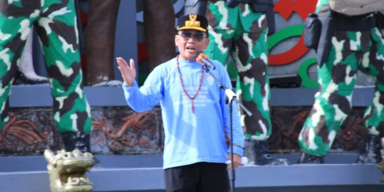 Gubernur Kalteng, Agustiar Sabran, ketika menyampaikan pesan saat menghadiri Peringatan Hari Buruh Internasional (May Day) Tahun 2026 yang digelar Forum Silaturahmi Serikat Pekerja Serikat Buruh Kalimantan Tengah di Bundaran Besar Palangka Raya, Jumat (1/5/2026). (Ist)