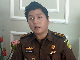 Kasi Datun Kejari Bartim, Denny Reynold Octavianus.