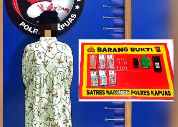 IRT TS (36) dan barang bukti.