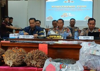 Kapolres Bartim AKBP Eddy Santoso, beserta jajaran dalam press release pengungkapan, Selasa (9/6/2026).