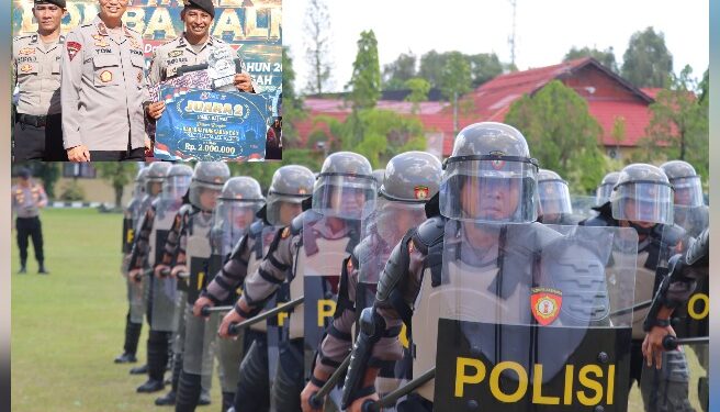 Jajaran Polres Bartim tampil impresif dalam Lomba Dalmas, Senin (22/6/2026). INZET: Wakapolda Kalteng Brigjen Pol Yosi Muhamartha, menyerahkan penghargaan yang diterima personel Polres Bartim. (Ist)