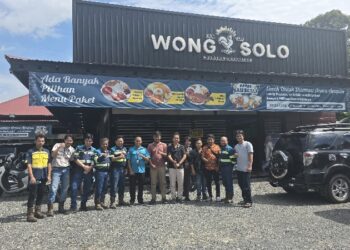 Jajaran PT SIS dan PWI Barito Timur, berpose usai silahturahmi dan makan siang bersama, Kamis (4/6/2026).