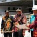 Bupati Barito Utara H. Shalahuddin, didampingi Wabul Felix Sonadie Y Tingan, meninjau sejumlah proyek pembangunan, Kamis (4/6/2026).