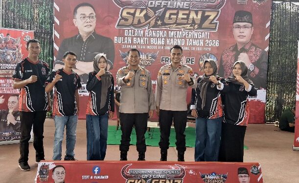 Kapolres Barito Timur AKBP Eddy Santoso, bersama tim panitia kegiatan esport, Sabtu (6/6/2026).