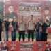 Kapolres Barito Timur AKBP Eddy Santoso, bersama tim panitia kegiatan esport, Sabtu (6/6/2026).