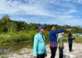 Kepala Rutan Tamiang Layang, Agung Novarianto, dan jajaran bersama aparatur Desa Sarapat meninjau lahan , Jumat (5/6/2026).