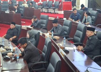 Jajaran DPRD Murung Raya, yang dengan seksama mengikuti Rapat Paripurna Ke-2 Masa Sidang II Tahun 2026, Jumat (5/6/2026).