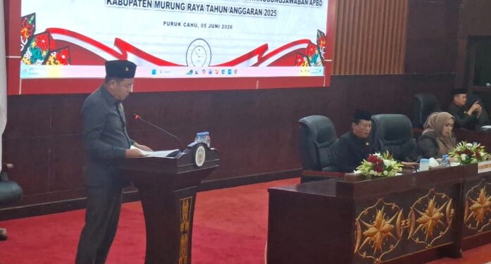 Juru bicara Fraksi PPP, Sutrisno, menyampaikan pandangan terhadap Raperda Pertanggungjawaban APBD TA 2025, Jumat (5/6/2026).