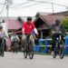 Bupati Barito Utara H. Shalahuddin, bersepeda meninjau kebersihan Kota Muara Teweh, Minggu (7/6/2026).