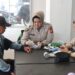 Pelaksanaan cek kesehatan masyarakat yang dilaksanakan tim dokes Polres Barito Timur, Senin (8/6/2026).
