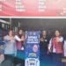 Jajaran Polwan Satresnarkoba Polres Kapuas, yang turun melakukan pemasangan banner anti narkoba di salah satu rumah makan, Senin (8/6/2026).