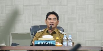 Bupati Barito Utara H. Shalahuddin, memimpin rapat persiapan pelaksanaan Festival Merdeka, di Aula Setda, Senin (8/7/2026).