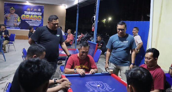 Kapolres Kapuas AKBP Gede Eka Yudharma, turut menyaksikan langsung pertandingan Orado sambut Hari Bhayangkara ke-80, Rabu malam (10/6/2026).