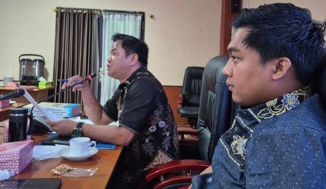 Pembahasan rapat kerja Tim Bapemperda DPRD Murung Raya yang berlangsung di Ruang Kerja DPRD Murung Raya, Senin (8/6/2026).