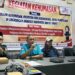 Ketu PWI Bartim, Agustinus Bole Malo, memberikan menjadi narasumber dalam kegiatan kehumasan yang diselenggarakan Bawaslu setempat, Senin (22/6/2026).