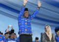 Bupati Barito Utara, H. Shalahuddin, memberikan semangat kepada para kafilah yang tampil dalam malam pembukaan MTQ KORPRI, Rabu (24/6/2026).