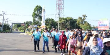 Kapolres Barsel AKBP Jecson R. Hutapea, S.I.K., M.H., saat bersama unsur Forum Koordinasi Pimpinan Daerah (Forkopimda) mengikuti jalan sehat, dalam rangka memperingati Hari Ulang Tahun (HUT) Bhayangkara ke-80, Sabtu (27/6/2026).