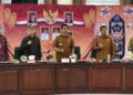 Bupati Barito Utara H. Shalahuddin, memimpin Dialog Interaktif bersama kepala desa se-Kabupaten Barito Utara di Aula Dinas Lingkungan Hidup Barito Utara, Muara Teweh, Senin (29/6/2026).