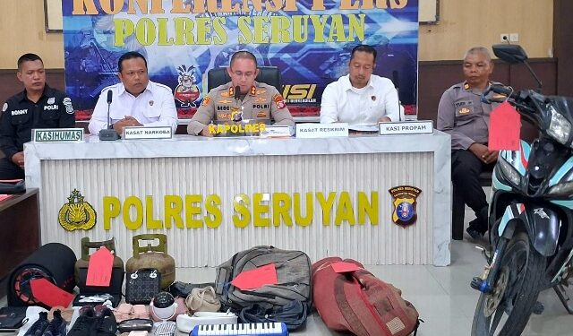 Kapolres Seruyan AKBP Beddy Suwendi, beserta jajaran dalam press release, Senin (26/6/2026).
