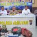 Kapolres Seruyan AKBP Beddy Suwendi, beserta jajaran dalam press release, Senin (26/6/2026).