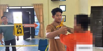 Adegan rekontruksi pembunuhan yang ada di Kecamatan Tewah, Senin (29/6/2026). (Ist Humas)