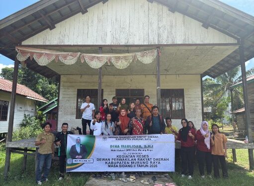 Wakil Ketua I DPRD Murung Raya, Dina Maulidah, saat melaksanakan reses di Desa Dirung Pundu dan Desa Dirung Pinang.
