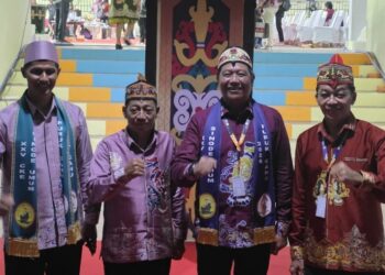 Wabup Barito Utara, Fekix Sonadie Y. Tingan (dua dari kiri) menghadiri pembukaan Sinode XXV di Puruk Cahu, Selasa (7/7/2026) malam.