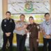Kapolres Bartim AKBP Eddy Santoso, dan Kajari Rahmad Isnaini, berpose bersama jajaran usai silahturahmi, Selasa (14/7/2026). (Ist)