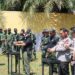 Kapolres Bartim AKBP Eddy Santoso, Wabup Adi Mula Nakalelu, dan Komandan Yonif 923/ Uria Mapas, Letkol Inf Wahyu Hariatmoko, latihan menembak, Rabu (15/7/2026).
