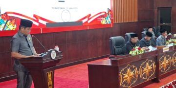 Ketua Komisi II DPRD Kabupaten Murung Raya, Bebie, dalam kegiatan paripurna, baru - baru tadi.
