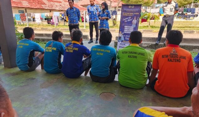Pelaksanaan sosialisasi kepada seluruh warga binaan pemasyarakatan (WBP) terkait pencegahan pungutan liar (pungli), transparansi layanan gratis, serta pemanfaatan kotak pengaduan, Jumat (17/7/2026). (ist)