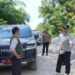 Bupati Barito Utara, H. Shalahuddin, meninjau jalan di Desa Mampuak, Jumat (17/7/2026).