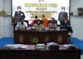 Kapolres Kapuas AKBP Rina Perwitasari, beserta jajaran dalam press release pengungkapan kasus pembunuhan, Rabu (22/7/2026). (ist)