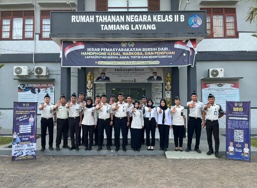 Jajaran Rutan Kelas IIB Tamiang Layang, berpose tolak gratifikasi usai apel pagi, Rabu (22/7/2026). (ist)