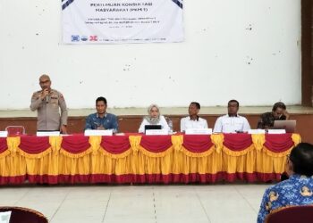 Kapolsek Dusun Tengah, IPTU Stefanus Rantealo, menyampaikan sambutan dalam kegiatan Penyusunan PKM 1, Kamis (23/7/2026). (ist)