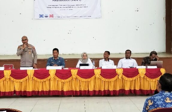 Kapolsek Dusun Tengah, IPTU Stefanus Rantealo, menyampaikan sambutan dalam kegiatan Penyusunan PKM 1, Kamis (23/7/2026). (ist)