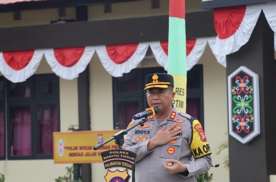Kapolres Bartim AKBP Eddy Santoso, memimpin apel pagi, Selasa (28/7/2026). (ist)
