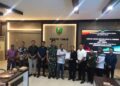Kedua belah pihak bersengketa menunjukkan hasil kesepakatan mediasi untuk meninjau lapangan, Rabu (29/7/2026). (ist)