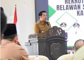 Wabup Barito Utara, Felix Sonadie Y. Tingan, memberikan arahan pada pembukaan pelatihan TAGANA, Selasa (28/7/2026).