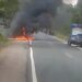 Motor beat yang terbakar di Bambulung Jalan Ampah-Buntok, Senin (27/7/2026).(ist)