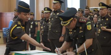 Pelaksanaan pelantikan empat kejari di lingkungan Kejati Kalteng, Rabu (26/8/2026). (ist)