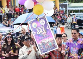 Ketua DPRD Kabupaten Murung Raya, Rumiadi, menghadiri pembukaan Sinode Umum XXV GKE Expo 2026 yang digelar di Halaman Gereja Elioteria Christian Center, Puruk Cahu, Rabu (8/7/2026).