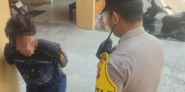 Personel Polresta Palangka Raya yang telah mengamankan ODGJ, Sabtu (1/8/2026). (ist)