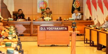 Bupati Barito Utara H. Shalahuddin, dan Wabup Felix Sonadie Y. Tingan beserta jajaran, dalam kaji tiru ke Pemerinah DIY, Selasa (4/8/2026). (ist)
