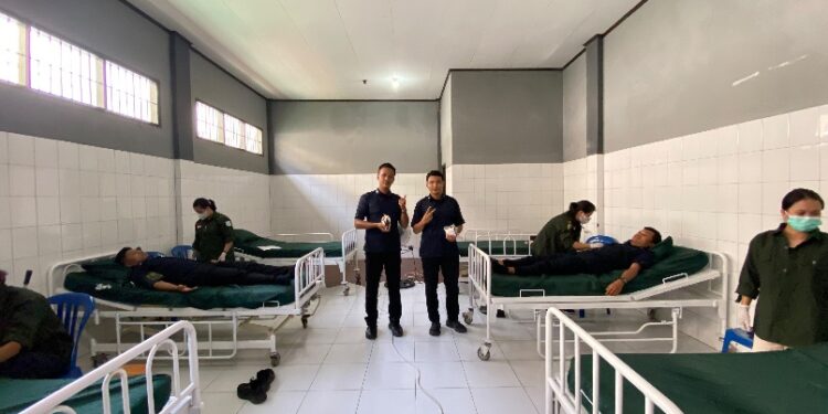 Pelaksanaan donor darah yang diselenggarakan Rutan Kelas IIB Tamiang Layanng bekerjasama dengan PMI/RSUD Tamiang Layang, Jumat (7/8/2026).
