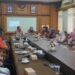 Wabup Barito Utara, Felix Sonadie Y. Tingan, berdiskusi dengan jajaran Pemerintahan Kabupaten Kulon Progo. (ist)