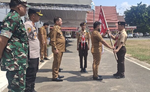Kontingen Kwarcab Pramuka Barito Timur dilepas oleh Bupati M. Yamin dan Wabup Adi Mula Nakalelu, di Halaman Kantor Bupati Bartim, Selasa (11/8/2026).